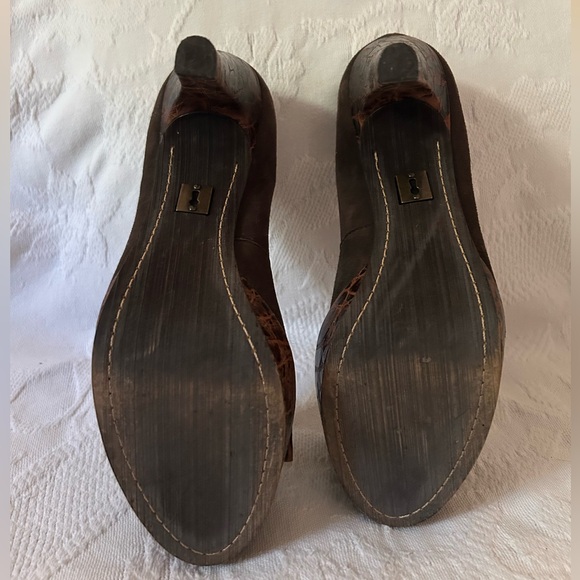 NWOT: Schuler & Sons Philadelphia - Anthropologie Brown Suede Pumps with Animal - Picture 6 of 6